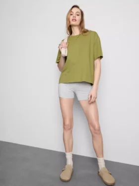 Katoenen T-shirt met ronde hals en boxy pasvorm
