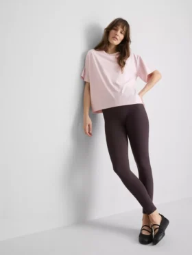 Katoenen T-shirt met ronde hals en boxy pasvorm