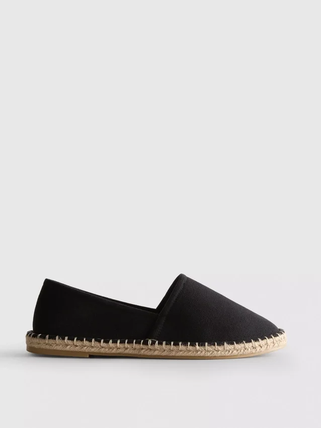 Klassieke espadrilles van canvas
