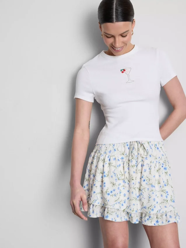 Kort baby-T-shirt met kralen, rijk aan katoen