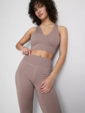 Kort sportshirt met V-hals