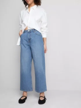 Korte denimjeans met wijde pijpen