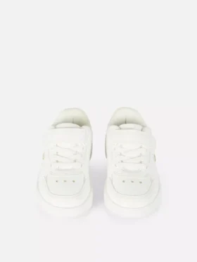 Lage sneakers met hartjes