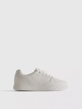 Lage sneakers met inzetstukken