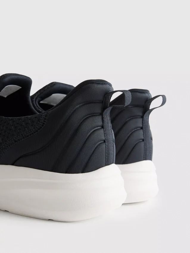Lage sneakers zonder veters
