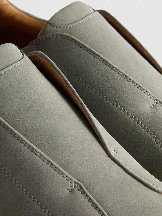Lage sneakers zonder veters