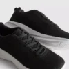 Lage sportschoenen