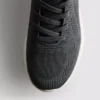 Lage sportschoenen