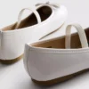 Lakballerina’s met platte schoenen