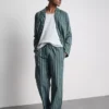 Lange pyjama's van gestreepte popeline