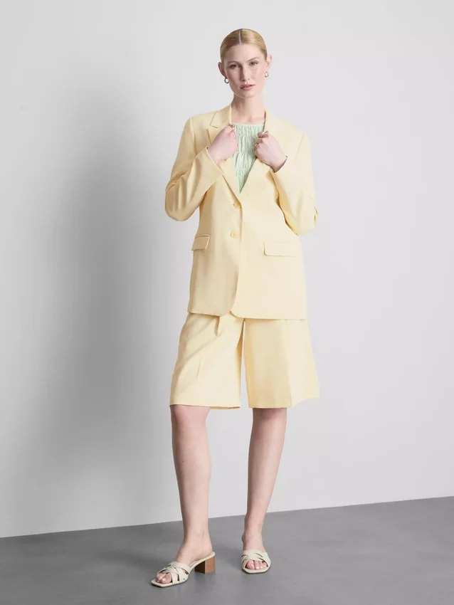 Lila blazer met enkele rij knopen