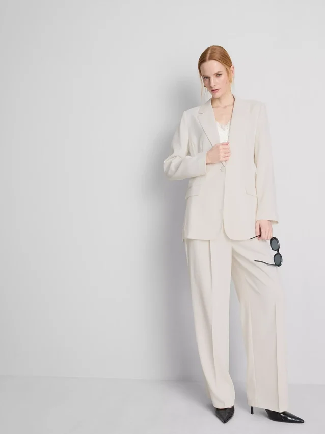 Lila blazer met enkele rij knopen