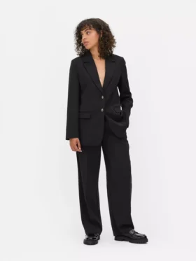 Lila blazer met enkele rij knopen