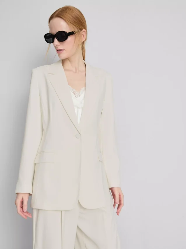 Lila blazer met enkele rij knopen