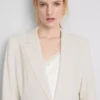 Lila blazer met enkele rij knopen