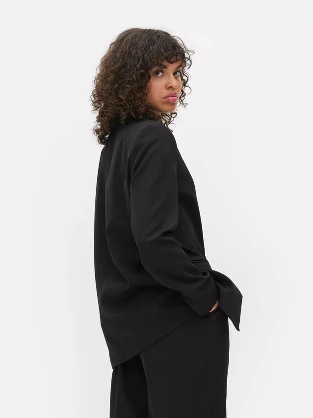 Lila blazer met enkele rij knopen