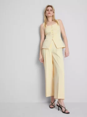 Lila vest met ronde hals