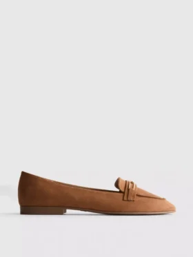 Loafers met brede pasvorm en lage neus