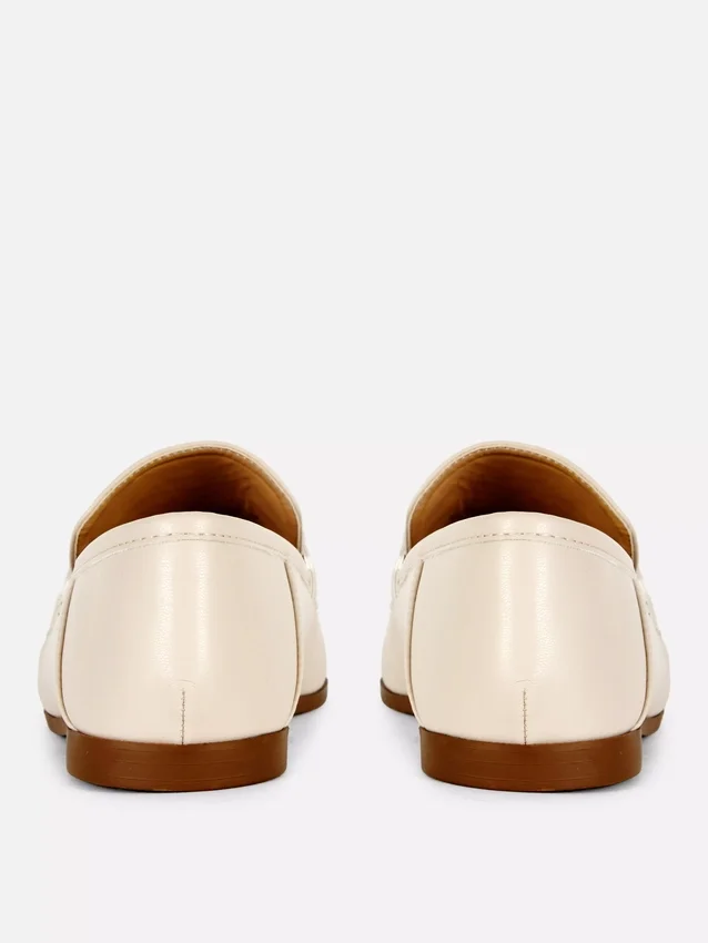 Loafers van imitatieleer met trensdetails