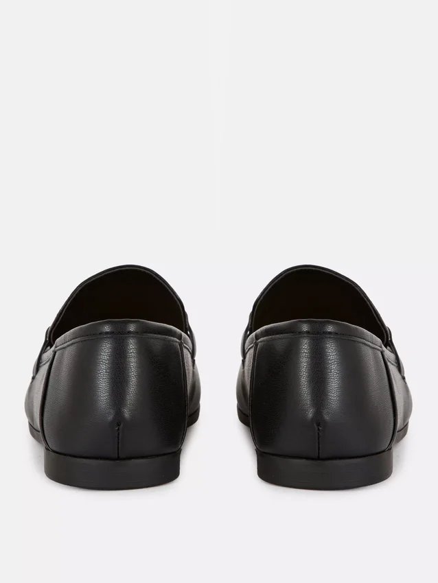 Loafers van imitatieleer met trensdetails
