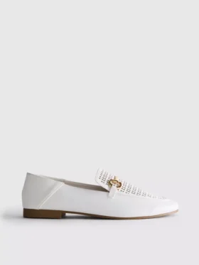 Loafers van kunstleer met lasergesneden trensmotief