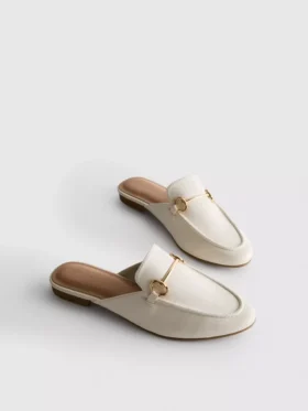 Loafers van kunstleer met snaffle-bit-gespen