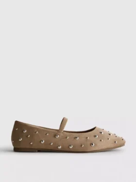 Mary Janes met studs