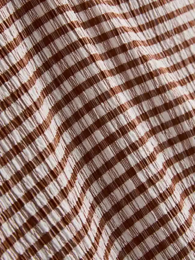 Mini-jurk met gekreukelde textuur