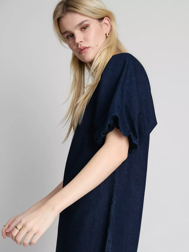 Mini-jurk van katoenen denim met pofmouwtjes