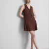 Mouwloze mini-jurk met V-hals