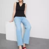 Mouwloze top met V-hals en peplum