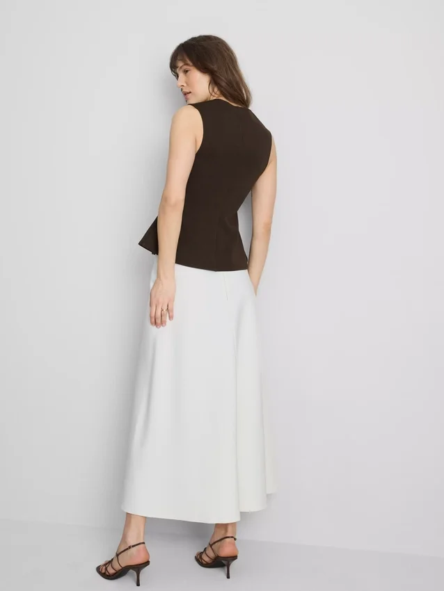 Mouwloze top met V-hals en peplum