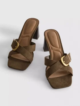 Mule-sandalen met blokhak en gesp