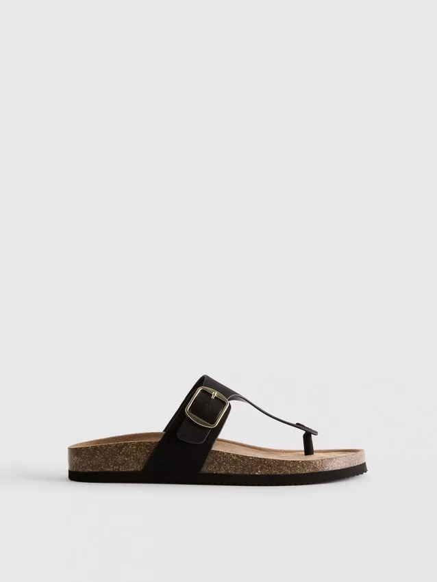 Mule-sandalen met T-band en gesp