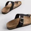Mule-sandalen met T-band en gesp