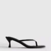Mule-sandalen met teenriempje en hakken