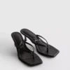 Mule-sandalen met teenriempje en hakken