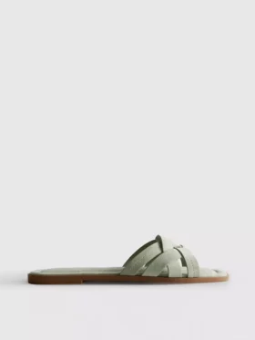 Mules met geweven bandjes