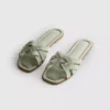 Mules met geweven bandjes