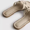 Mules met geweven bandjes