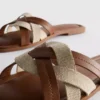 Mules met geweven bandjes
