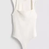 Naadloze bodysuit met vierkante hals