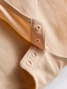 Naadloze, figuurcorrigerende bodysuit
