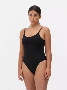 Naadloze, figuurcorrigerende bodysuit