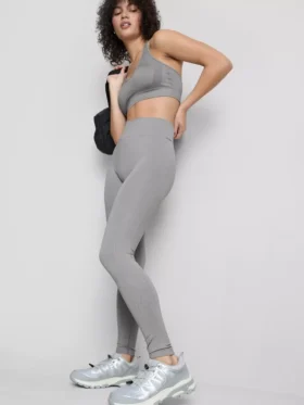 Naadloze, glanzende sportlegging