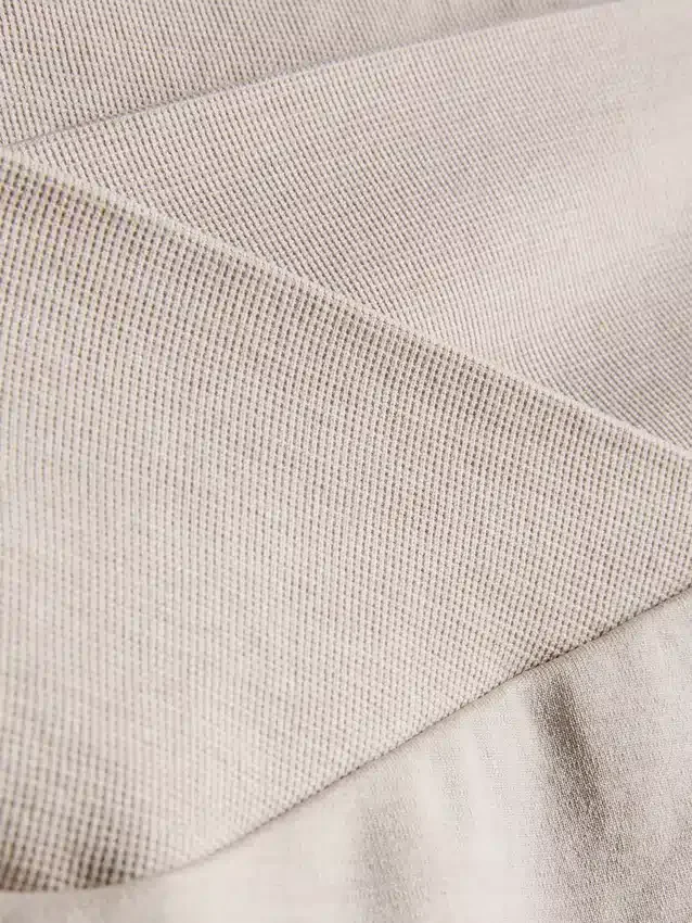 Naadloze sportshort met gekruiste tailleband