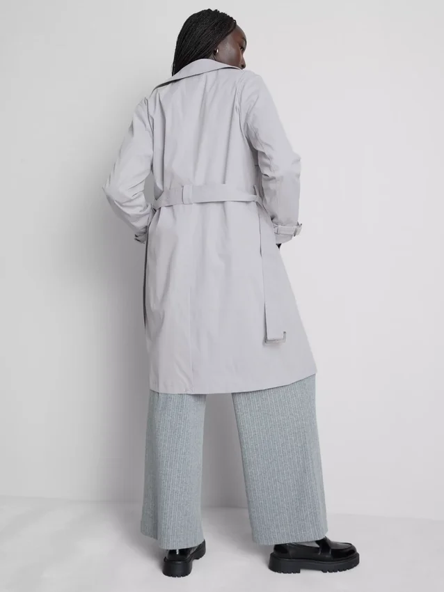 Onmisbare trenchcoat met riem