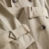 Onmisbare trenchcoat met riem