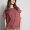 Ontspannen T-shirt met ronde hals en luchtdoorlatend ontwerp