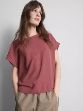 Ontspannen T-shirt met ronde hals en luchtdoorlatend ontwerp